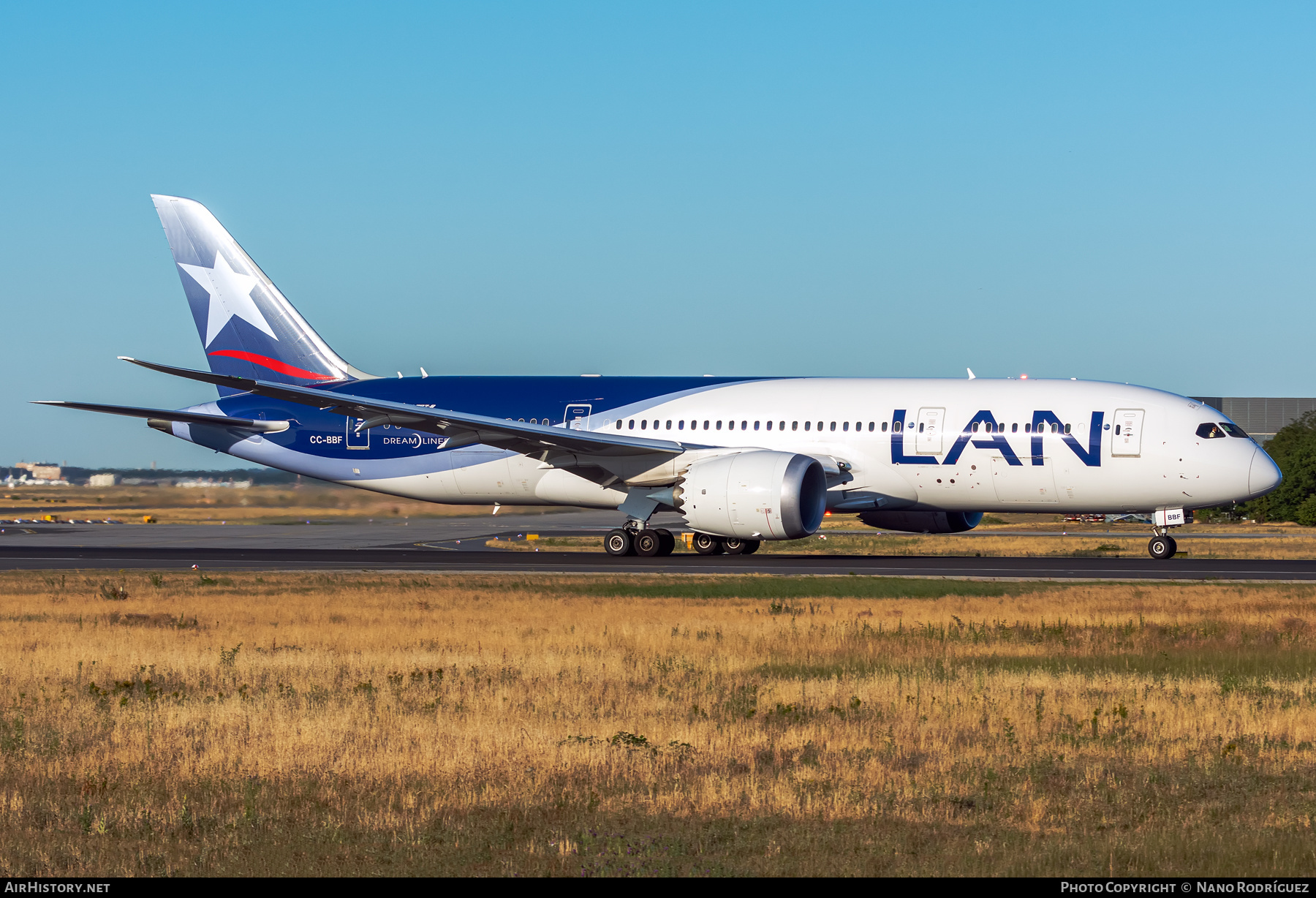 Aircraft Photo of CC-BBF | Boeing 787-8 Dreamliner | LAN Airlines - Línea Aérea Nacional | AirHistory.net #387553