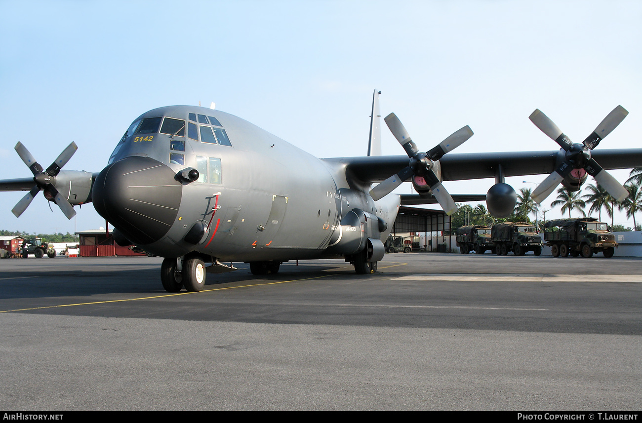 Aircraft Photo of 5142 | Lockheed C-130H-30 Hercules (L-382) | France - Air Force | AirHistory.net #387558