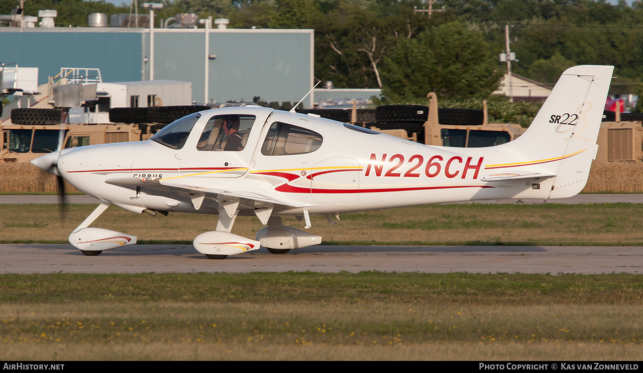 Aircraft Photo of N226CH | Cirrus SR-22 G2 | AirHistory.net #387736