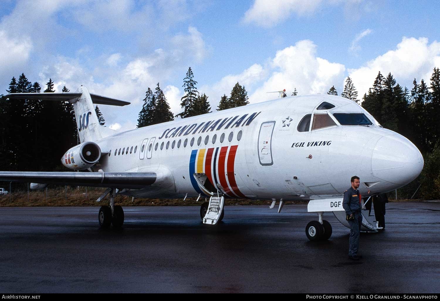 Aircraft Photo of SE-DGF | Fokker F28-4000 Fellowship | Scandinavian Airlines - SAS | AirHistory.net #387746