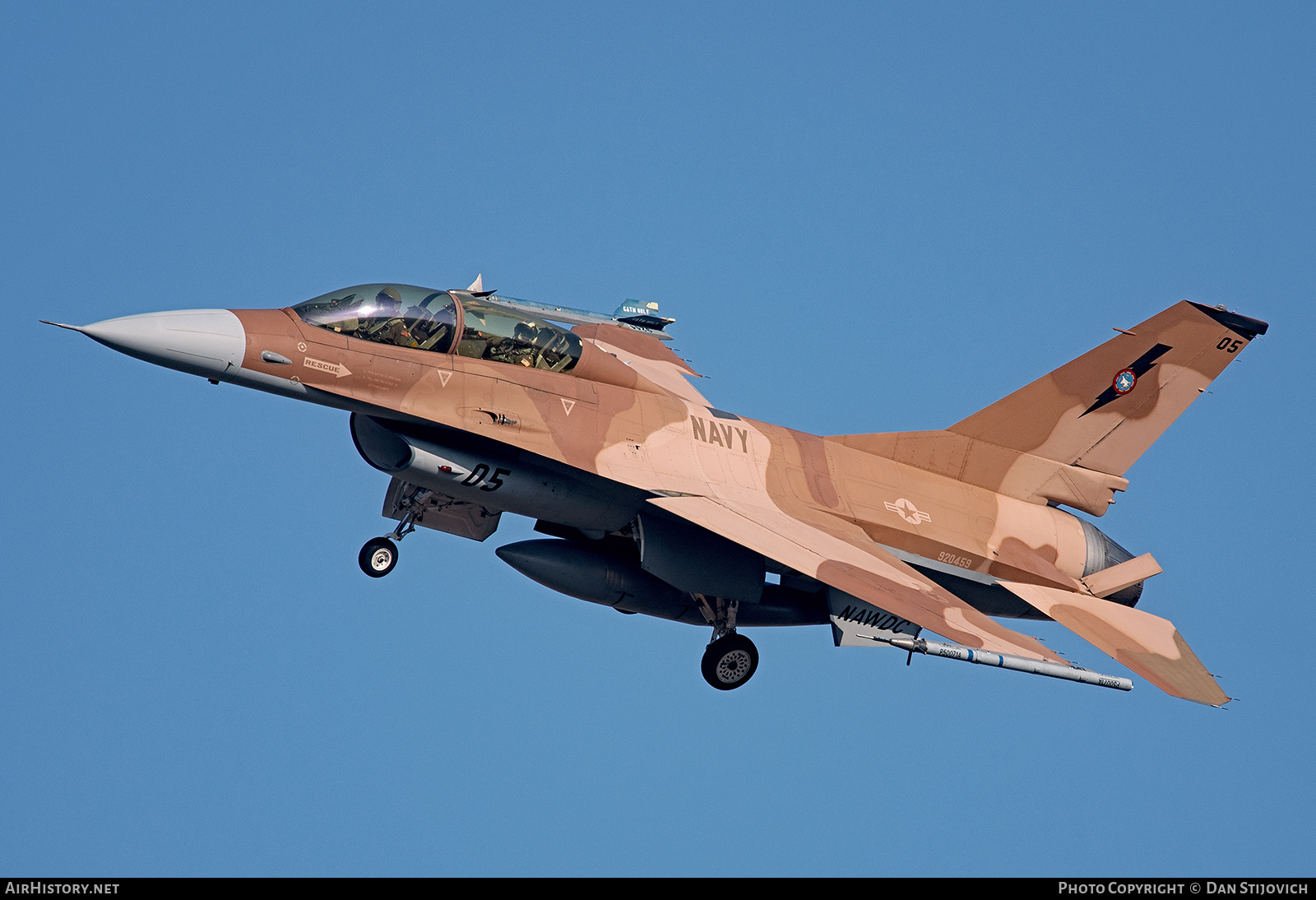 Aircraft Photo of 92-0459 / 920459 | General Dynamics F-16B Fighting Falcon | USA - Navy | AirHistory.net #387790