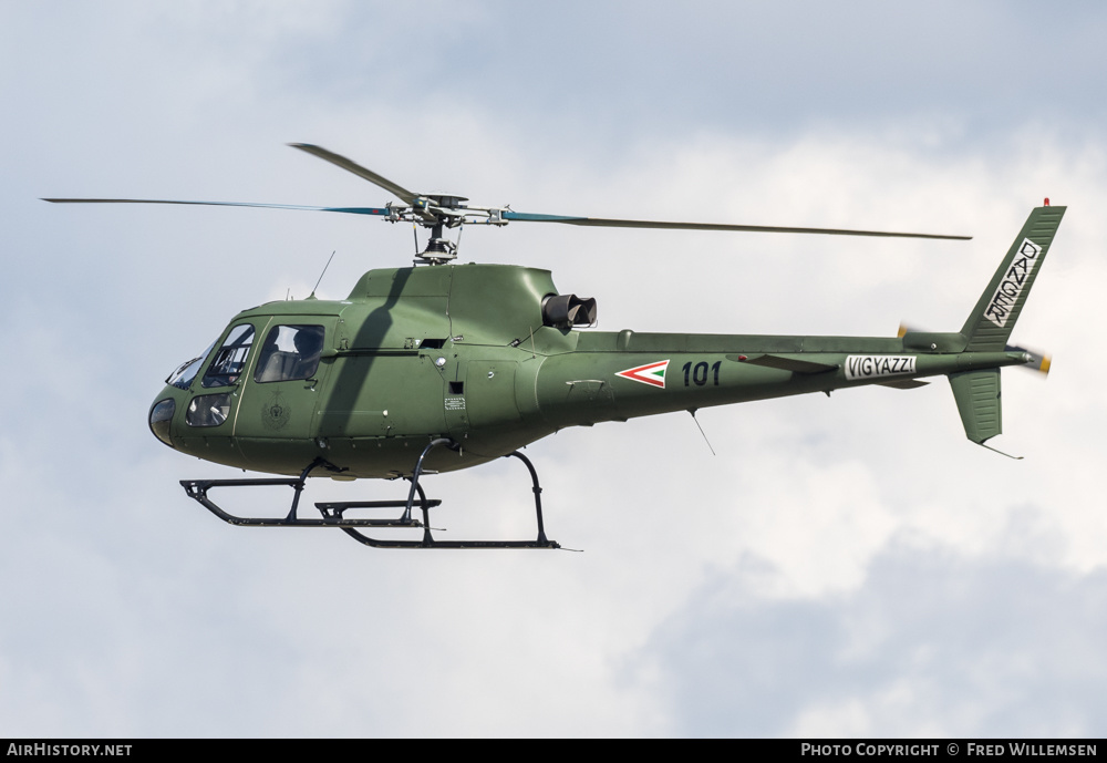 Aircraft Photo of 101 | Aerospatiale AS-350B-2 Ecureuil | Hungary - Air Force | AirHistory.net #387843