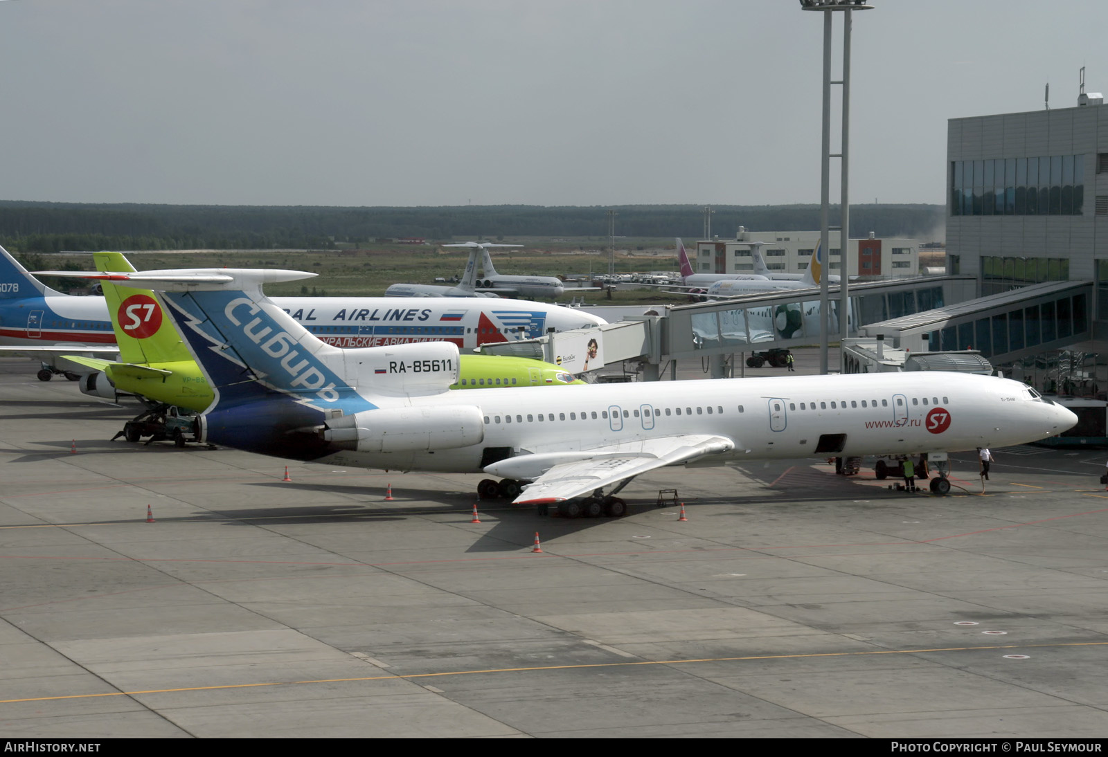 Aircraft Photo of RA-85611 | Tupolev Tu-154M | Sibir - Siberia Airlines | AirHistory.net #387954