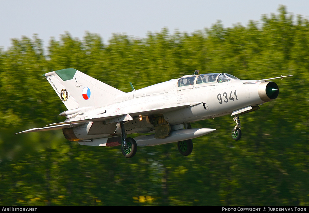 Aircraft Photo of 9341 | Mikoyan-Gurevich MiG-21UM | Czechia - Air Force | AirHistory.net #387991