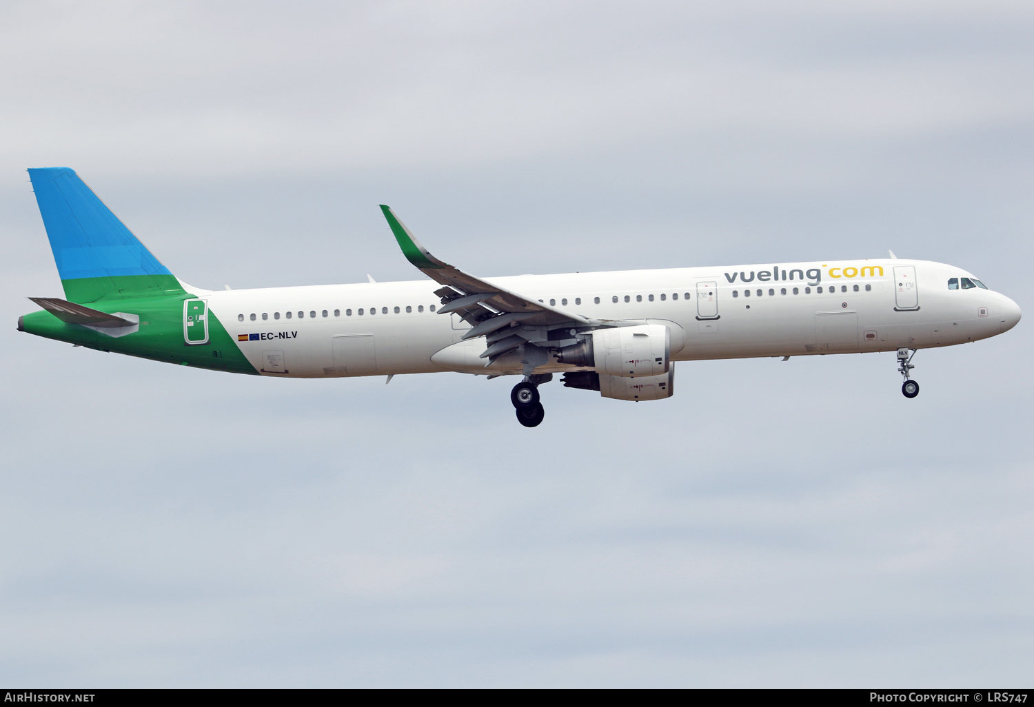 Aircraft Photo of EC-NLV | Airbus A321-211 | Vueling Airlines | AirHistory.net #388205