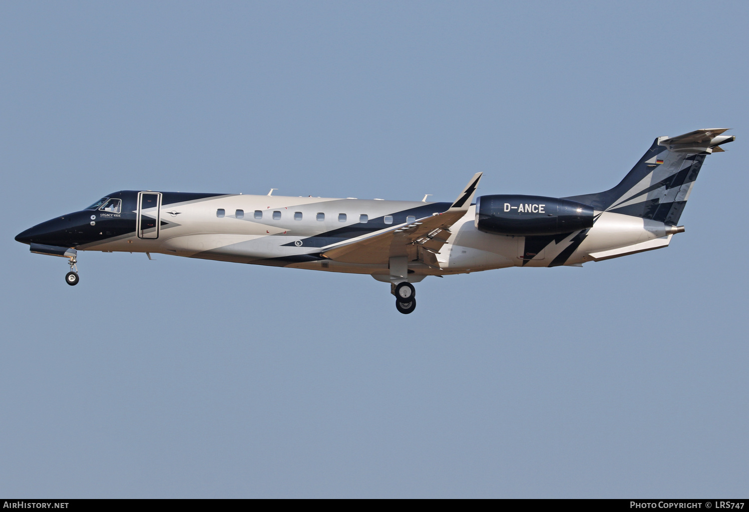 Aircraft Photo of D-ANCE | Embraer Legacy 650E (EMB-135BJ) | AirHistory.net #388209