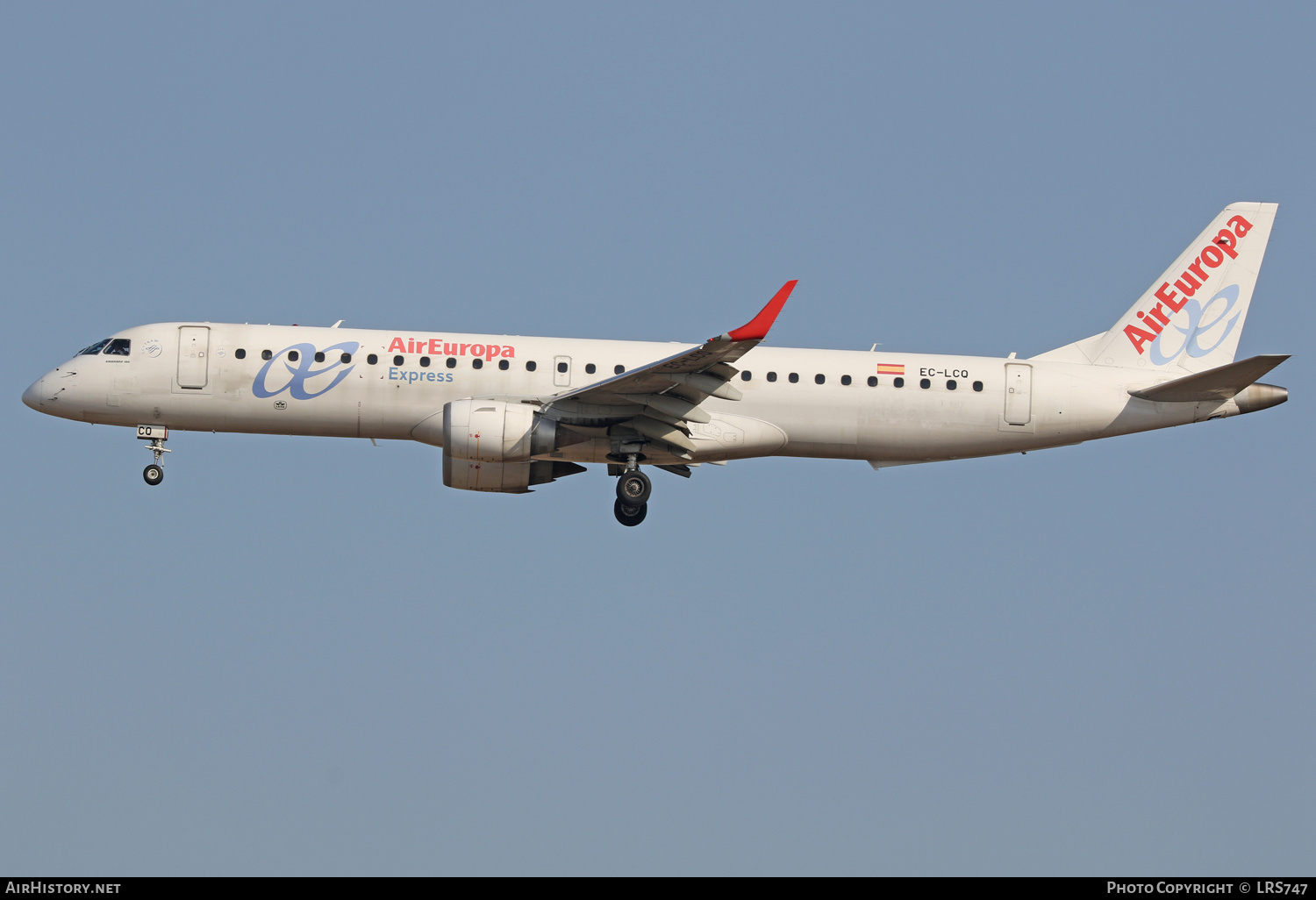 Aircraft Photo of EC-LCQ | Embraer 195LR (ERJ-190-200LR) | Air Europa Express | AirHistory.net #388215