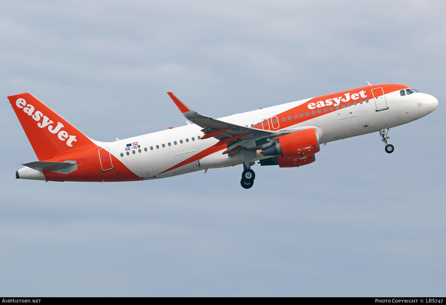 Aircraft Photo of OE-ICW | Airbus A320-214 | EasyJet | AirHistory.net #388232