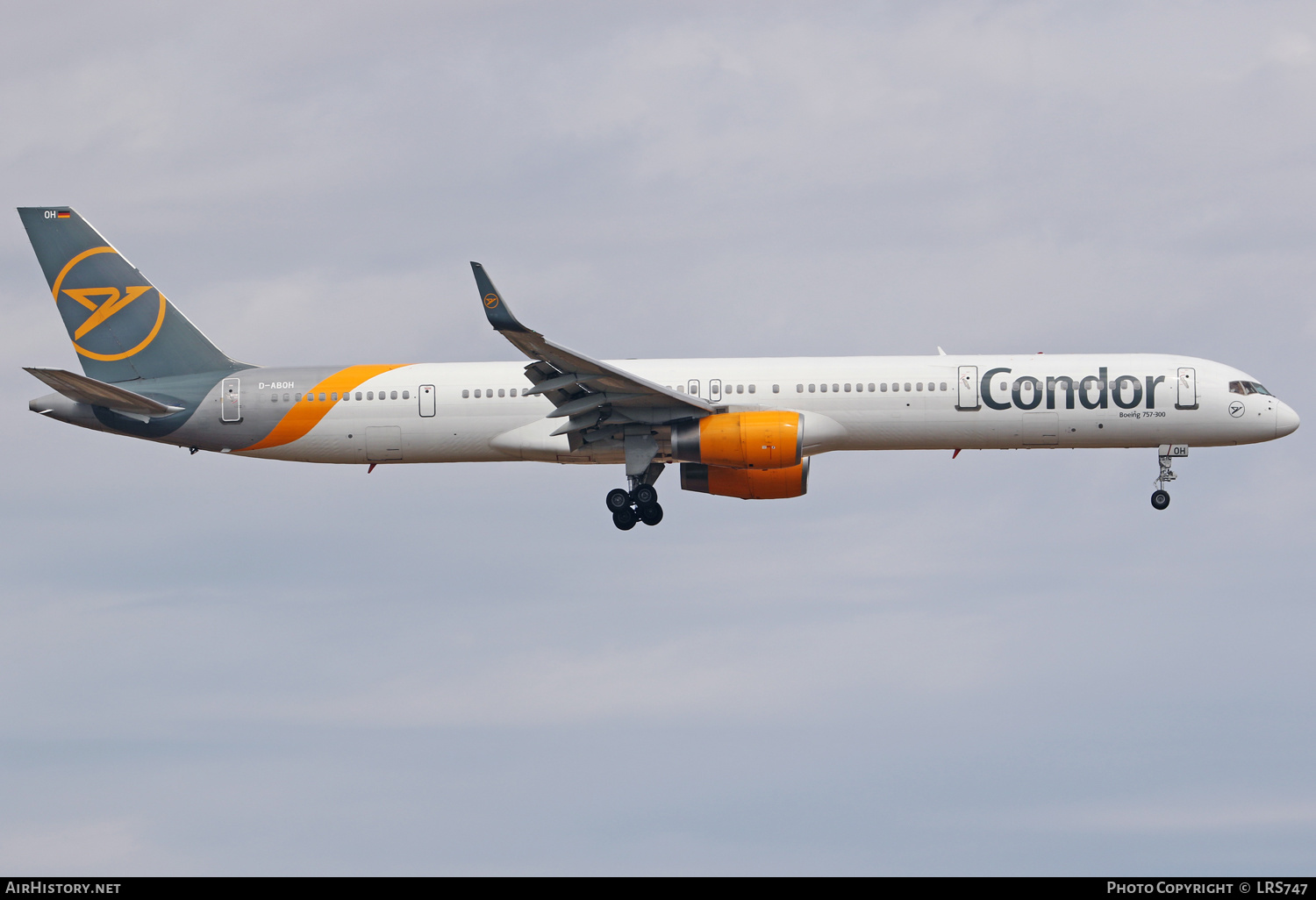 Aircraft Photo of D-ABOH | Boeing 757-330 | Condor Flugdienst | AirHistory.net #388271