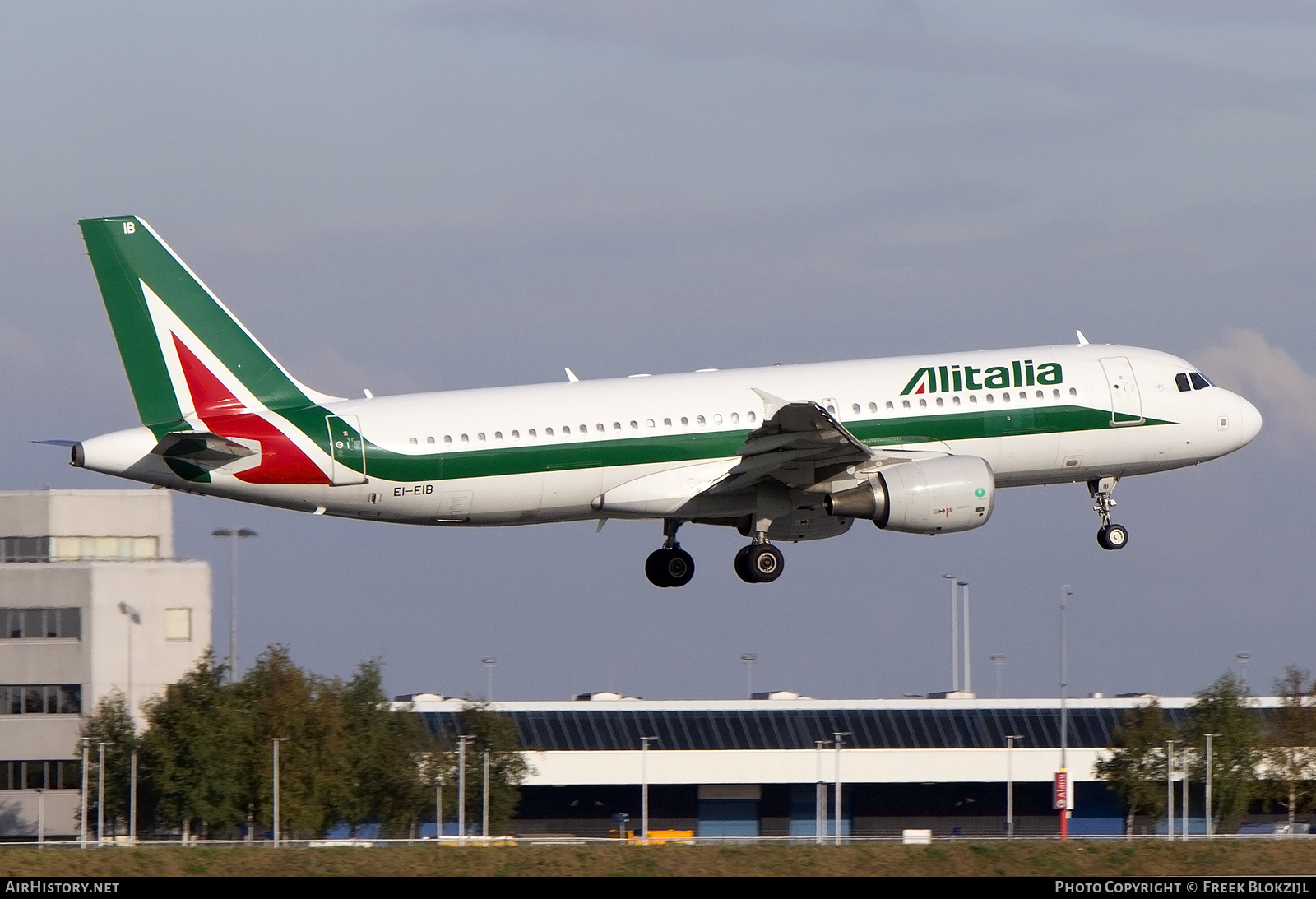 Aircraft Photo of EI-EIB | Airbus A320-216 | Alitalia | AirHistory.net #388297