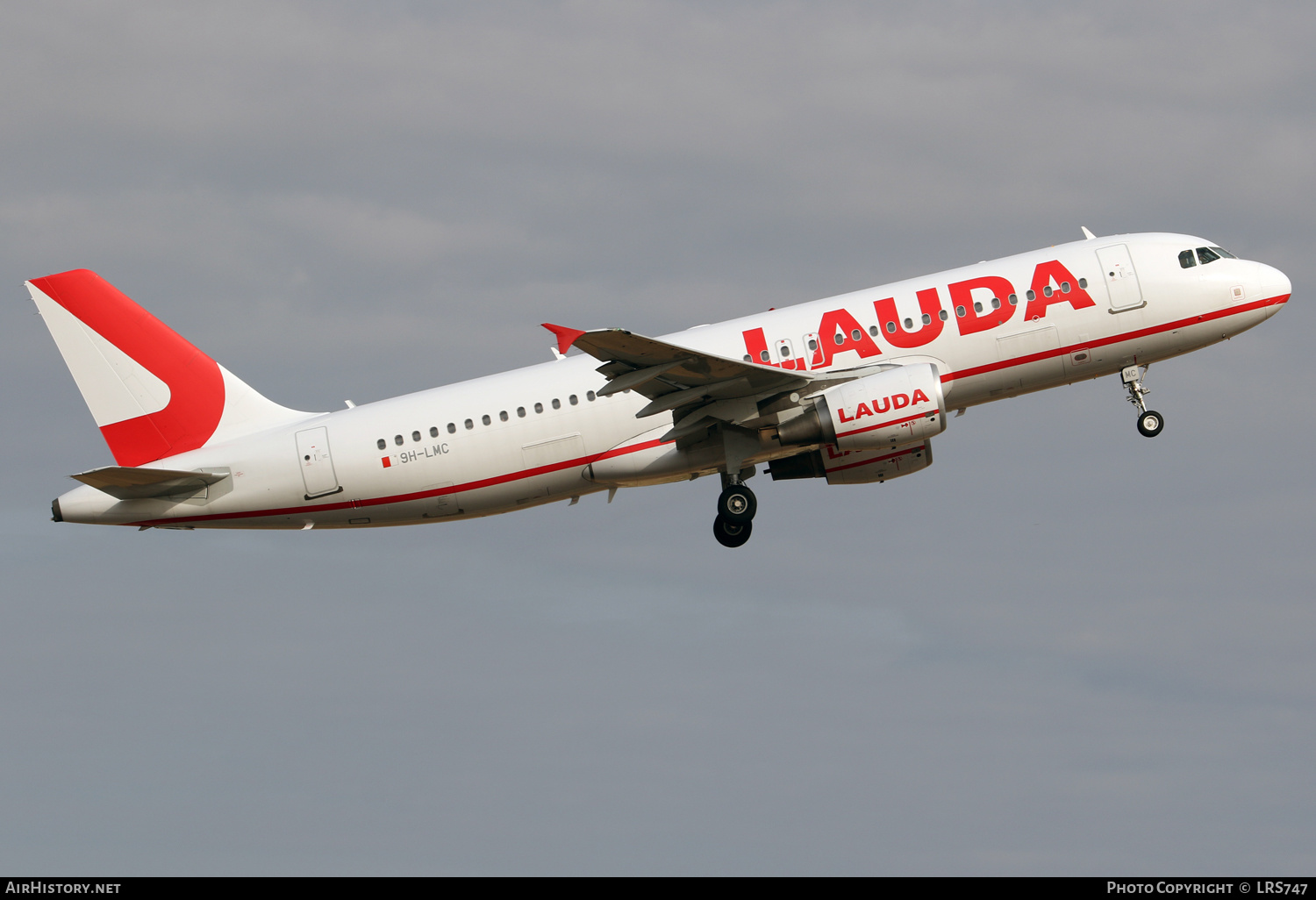 Aircraft Photo of 9H-LMC | Airbus A320-214 | Lauda Europe | AirHistory.net #388396