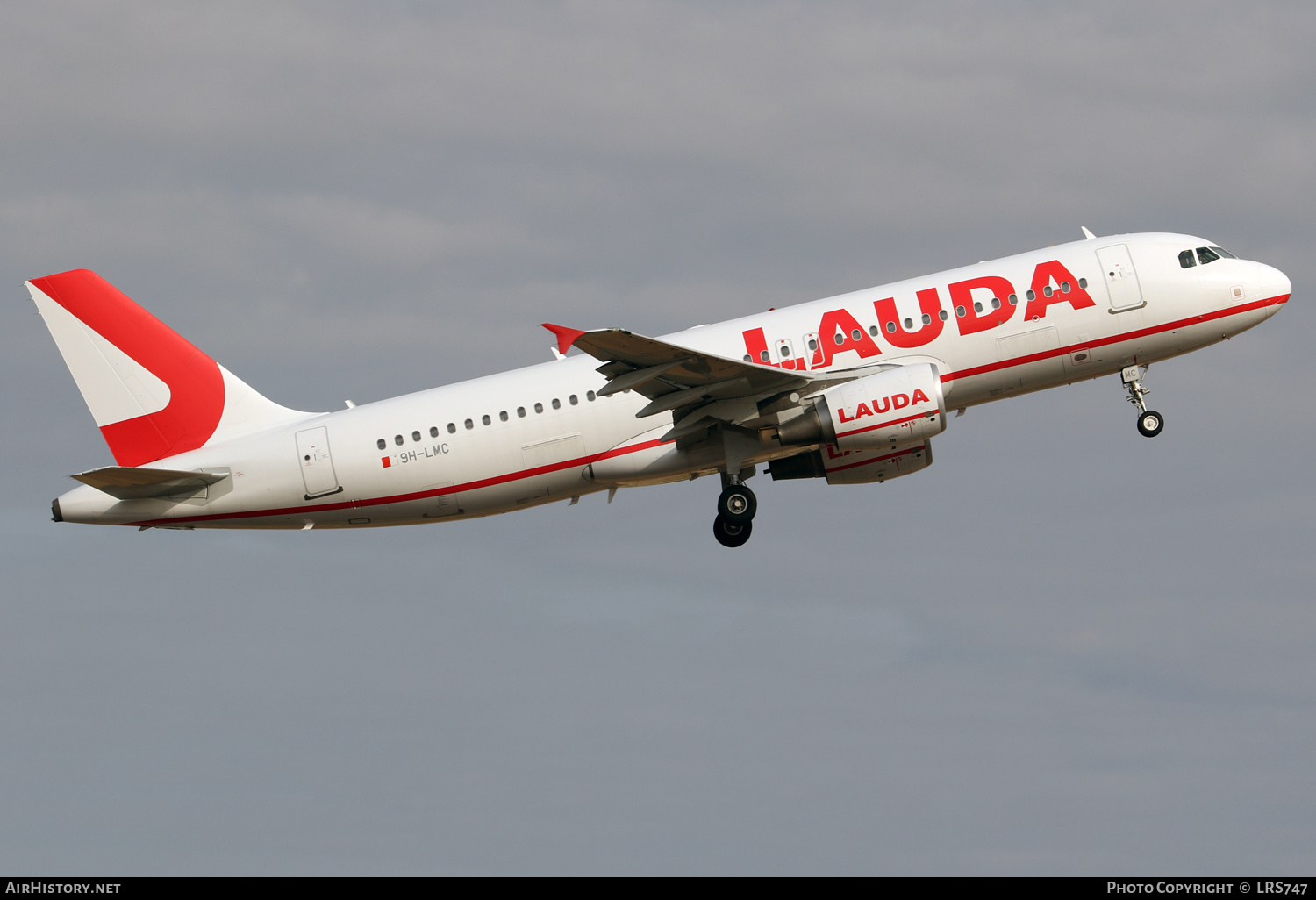 Aircraft Photo of 9H-LMC | Airbus A320-214 | Lauda | AirHistory.net #388396