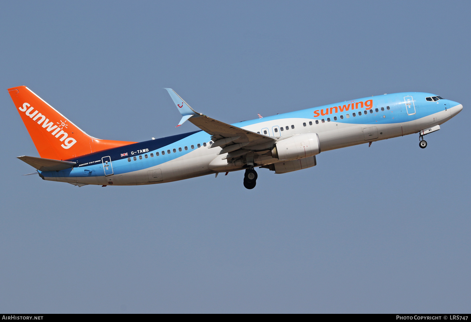 Aircraft Photo of G-TAWB | Boeing 737-8K5 | Sunwing Airlines | AirHistory.net #388413