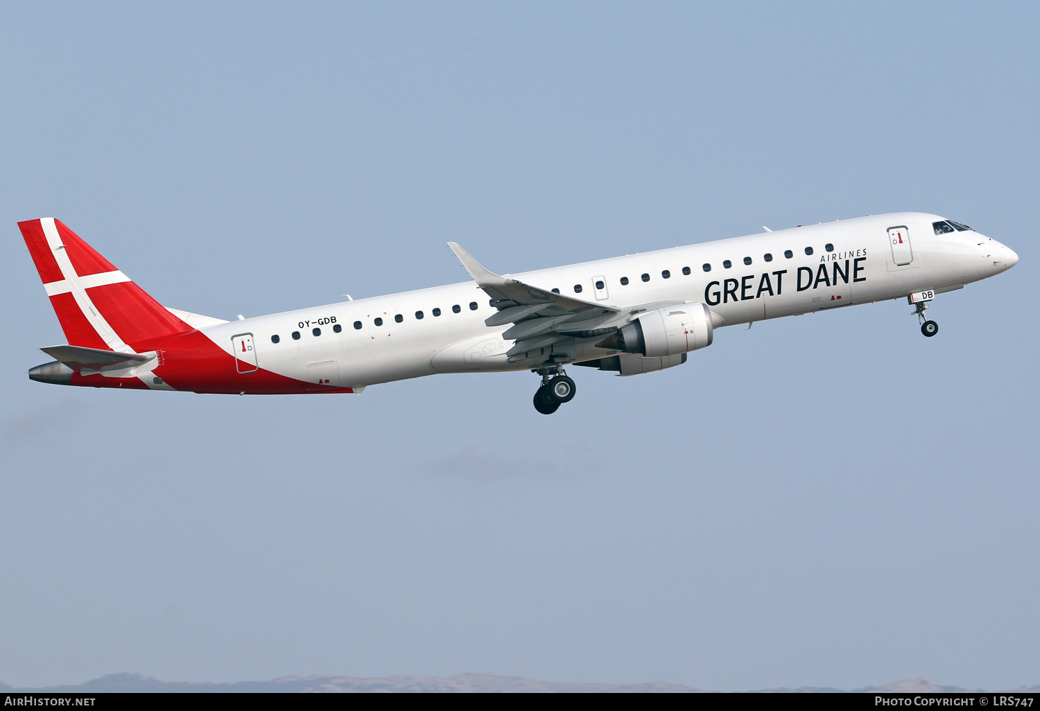 Aircraft Photo of OY-GDB | Embraer 195LR (ERJ-190-200LR) | Great Dane Airlines | AirHistory.net #388447