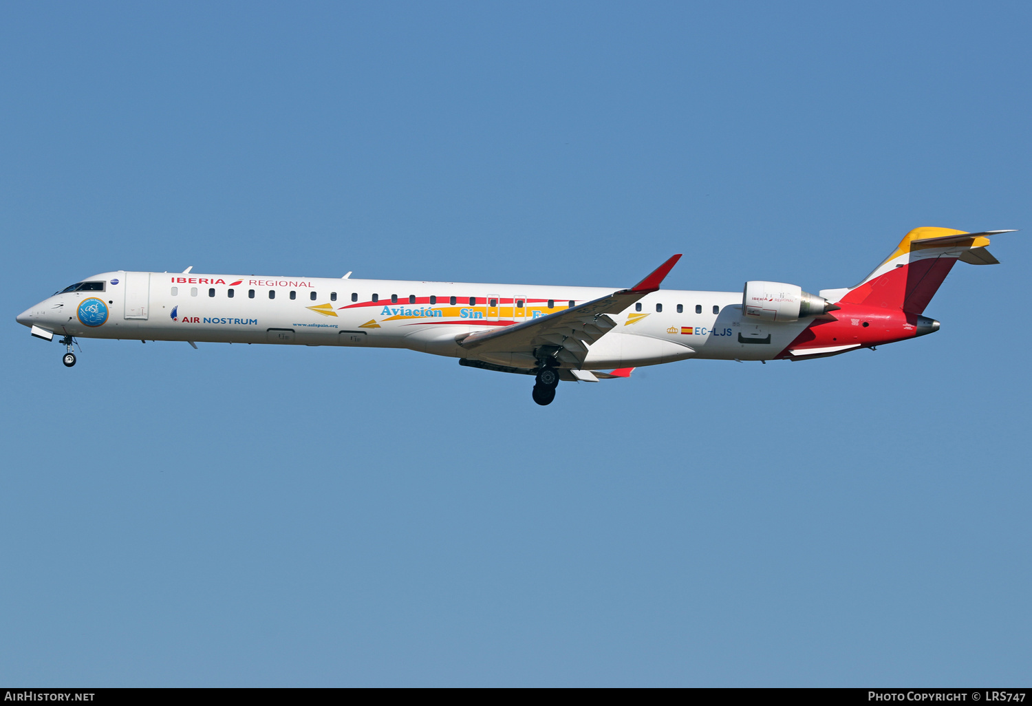 Aircraft Photo of EC-LJS | Bombardier CRJ-1000EE (CL-600-2E25) | Air Nostrum | AirHistory.net #388500