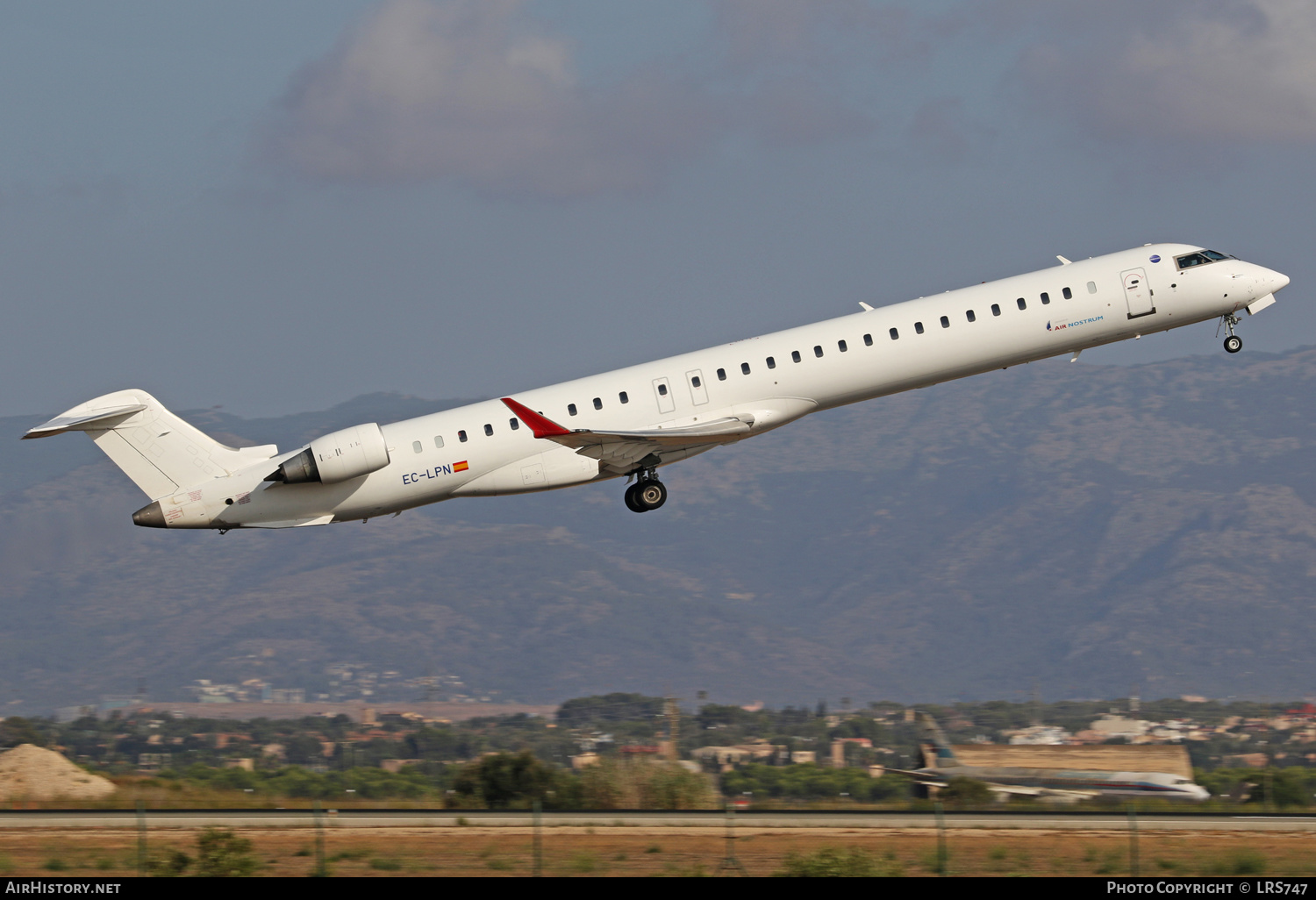 Aircraft Photo of EC-LPN | Bombardier CRJ-1000 (CL-600-2E25) | Air Nostrum | AirHistory.net #388581