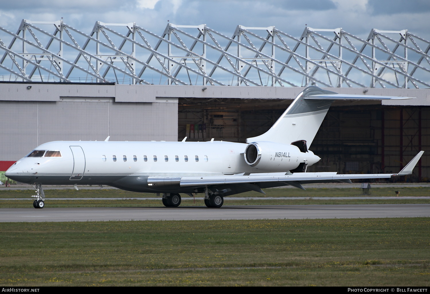 Aircraft Photo of N814LL | Bombardier Global 5000 (BD-700-1A11) | AirHistory.net #388623