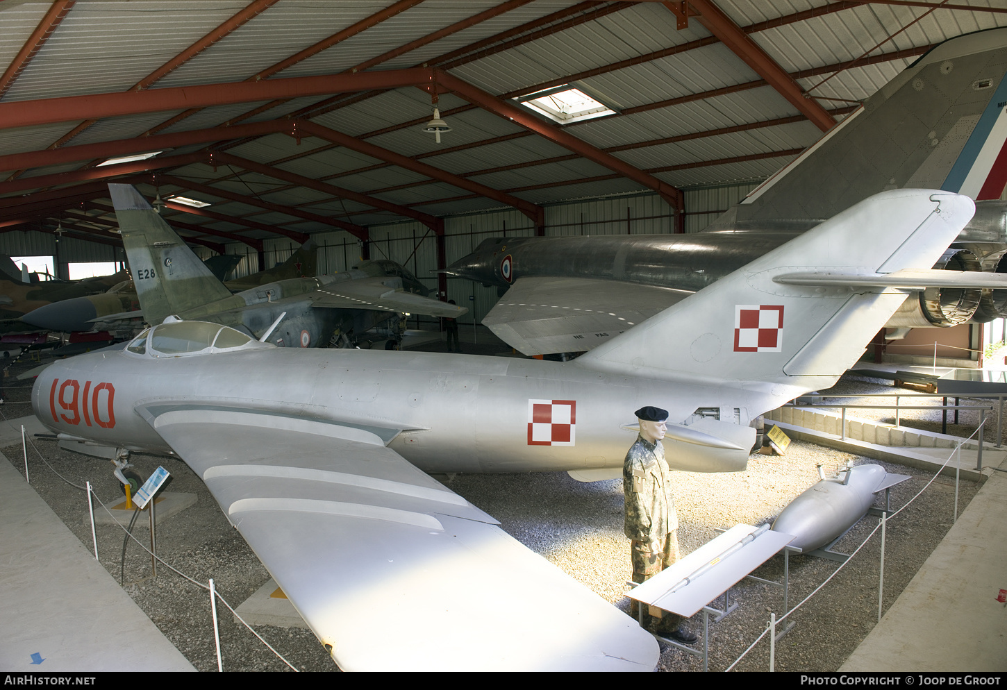 Aircraft Photo of 1910 | PZL-Mielec Lim-5 (MiG-17F) | Poland - Air Force | AirHistory.net #388642