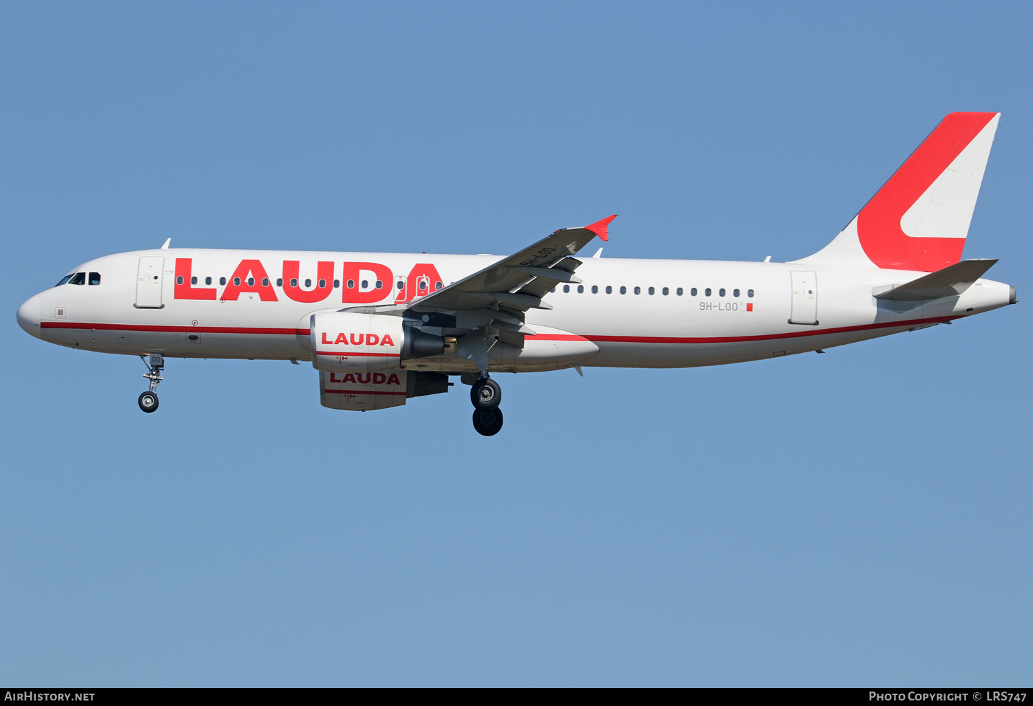 Aircraft Photo of 9H-LOO | Airbus A320-214 | Lauda | AirHistory.net #388692