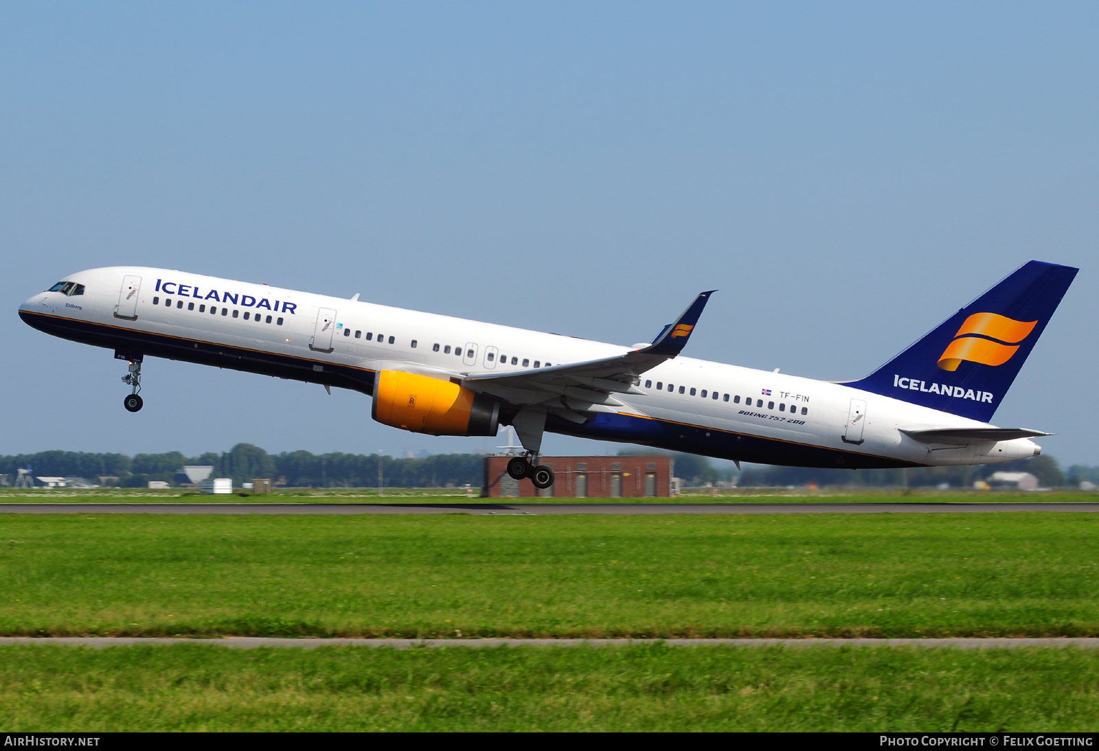 Aircraft Photo of TF-FIN | Boeing 757-208 | Icelandair | AirHistory.net #388709