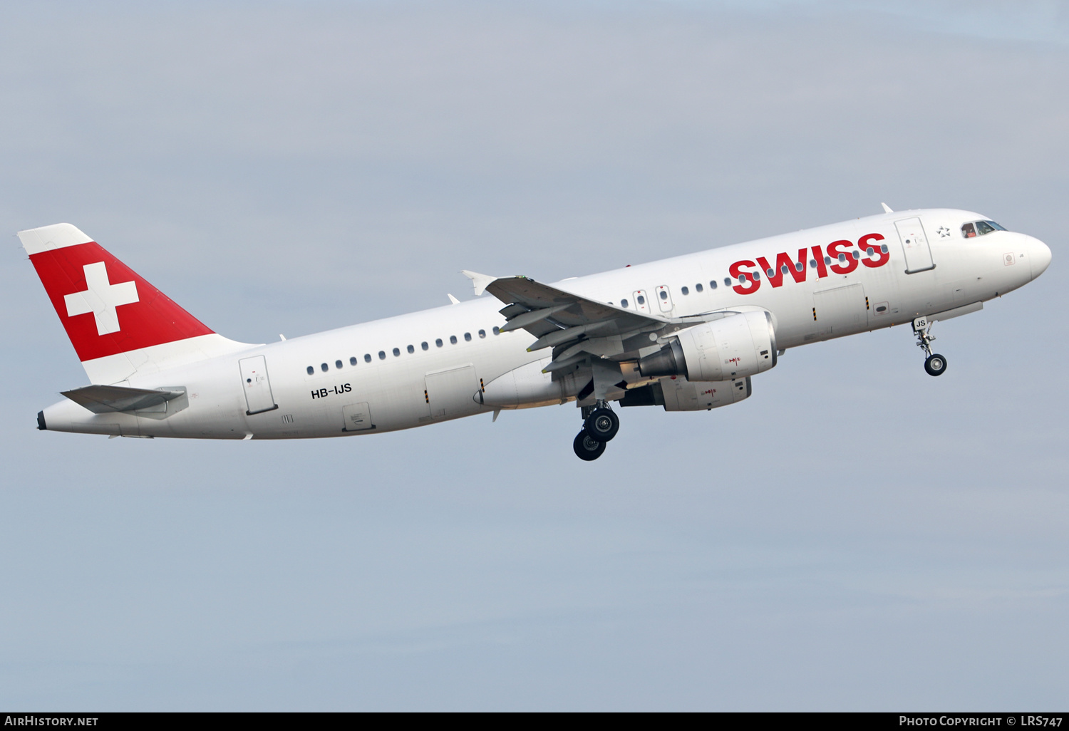 Aircraft Photo of HB-IJS | Airbus A320-214 | Swiss International Air Lines | AirHistory.net #388713