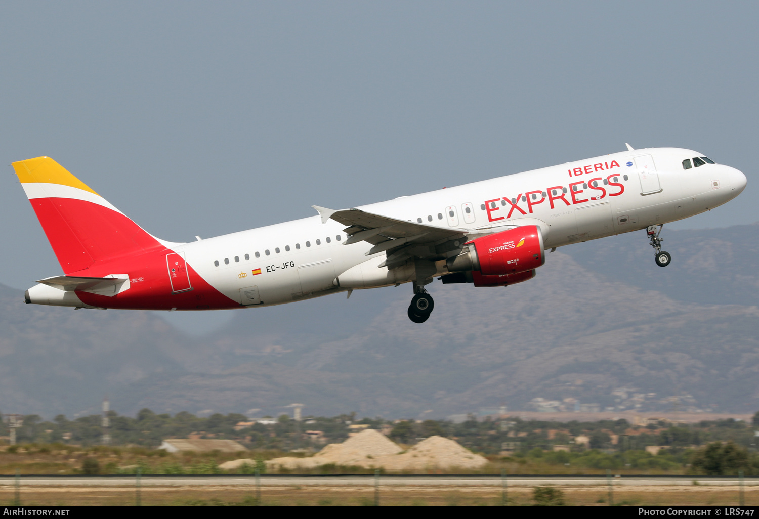 Aircraft Photo of EC-JFG | Airbus A320-214 | Iberia Express | AirHistory.net #388732