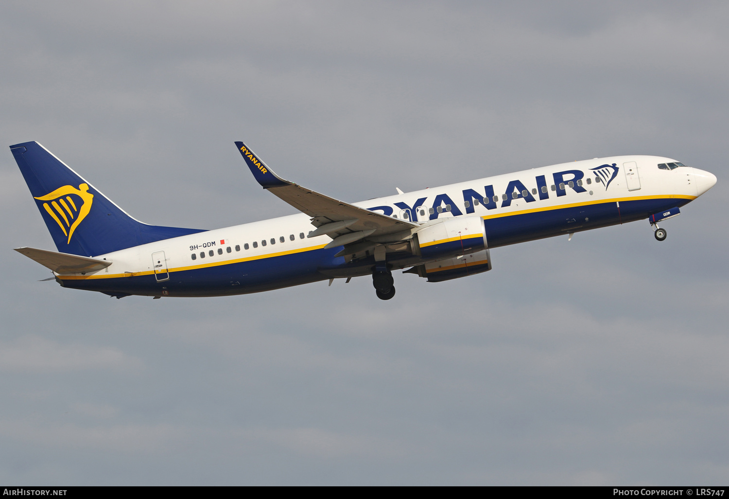 Aircraft Photo of 9H-QDM | Boeing 737-800 | Ryanair | AirHistory.net #388784