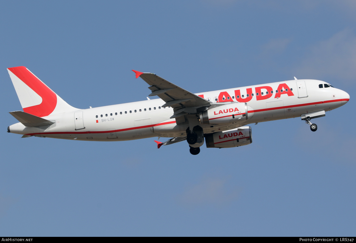 Aircraft Photo of 9H-LOW | Airbus A320-233 | Lauda | AirHistory.net #388787