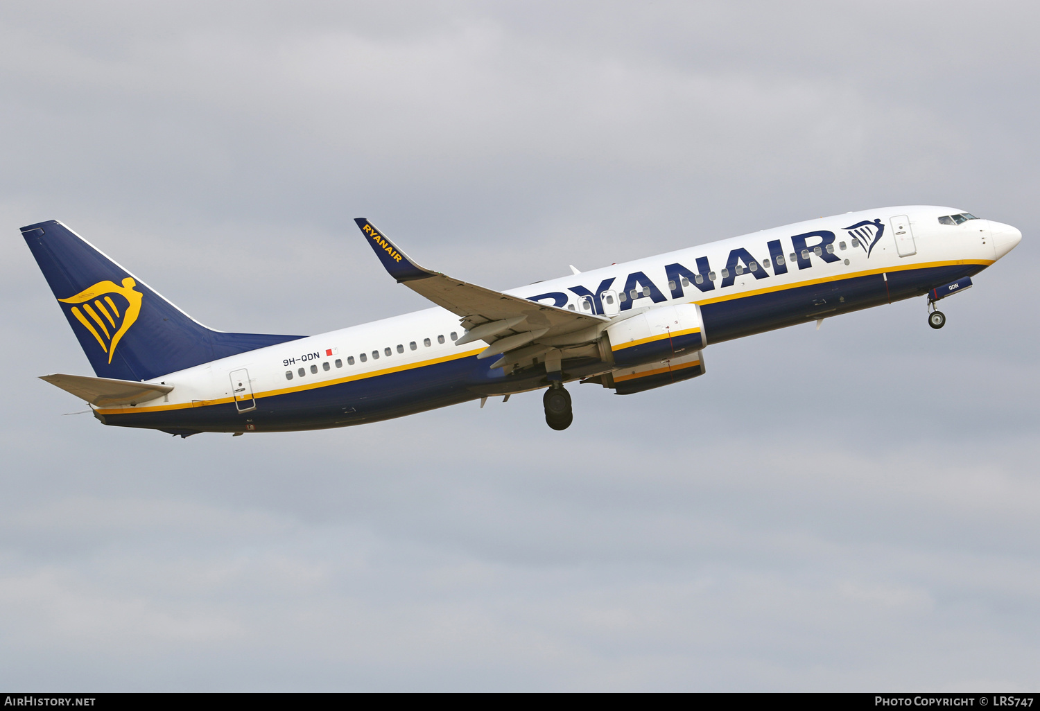 Aircraft Photo of 9H-QDN | Boeing 737-800 | Ryanair | AirHistory.net #388917