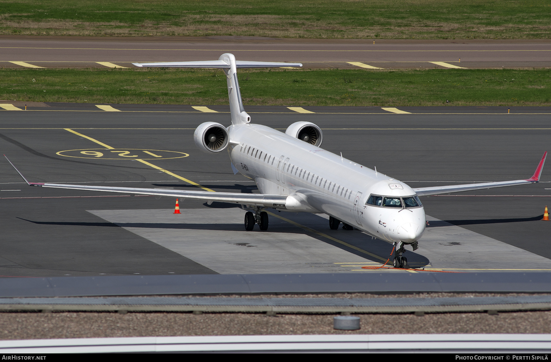 Aircraft Photo of EI-HBA | Bombardier CRJ-1000 (CL-600-2E25) | AirHistory.net #388921