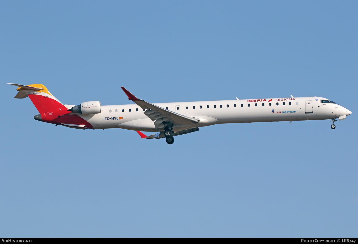 Aircraft Photo of EC-MVC | Bombardier CRJ-1000 (CL-600-2E25) | Iberia Regional | AirHistory.net #388949