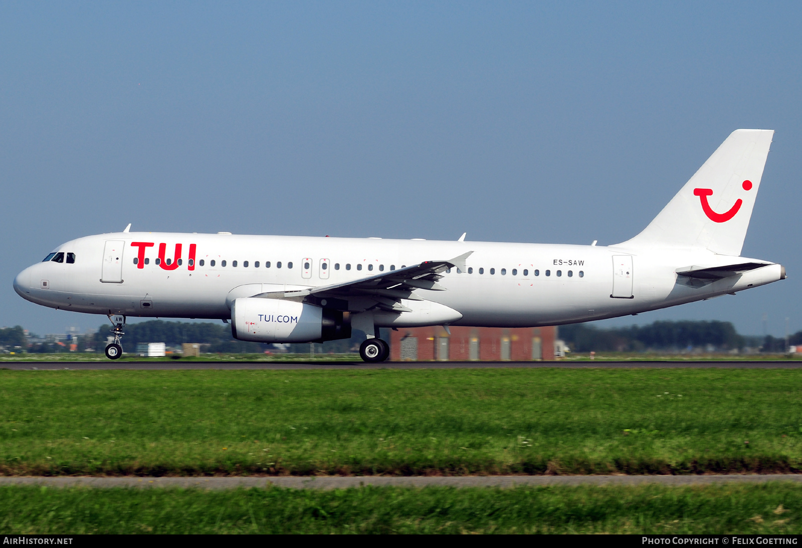 Aircraft Photo of ES-SAW | Airbus A320-232 | TUI | AirHistory.net #388991