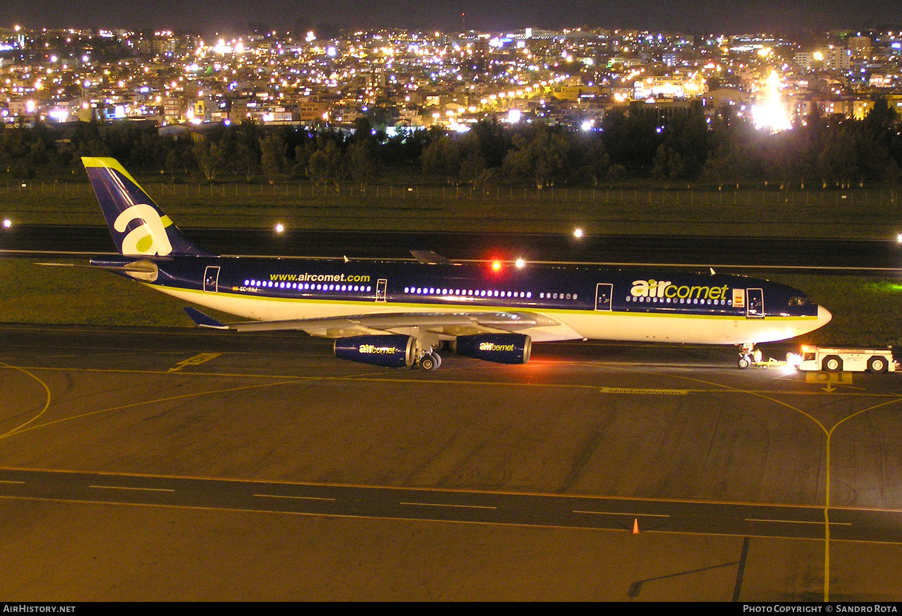 Aircraft Photo of EC-KAJ | Airbus A340-311 | Air Comet | AirHistory.net #389023