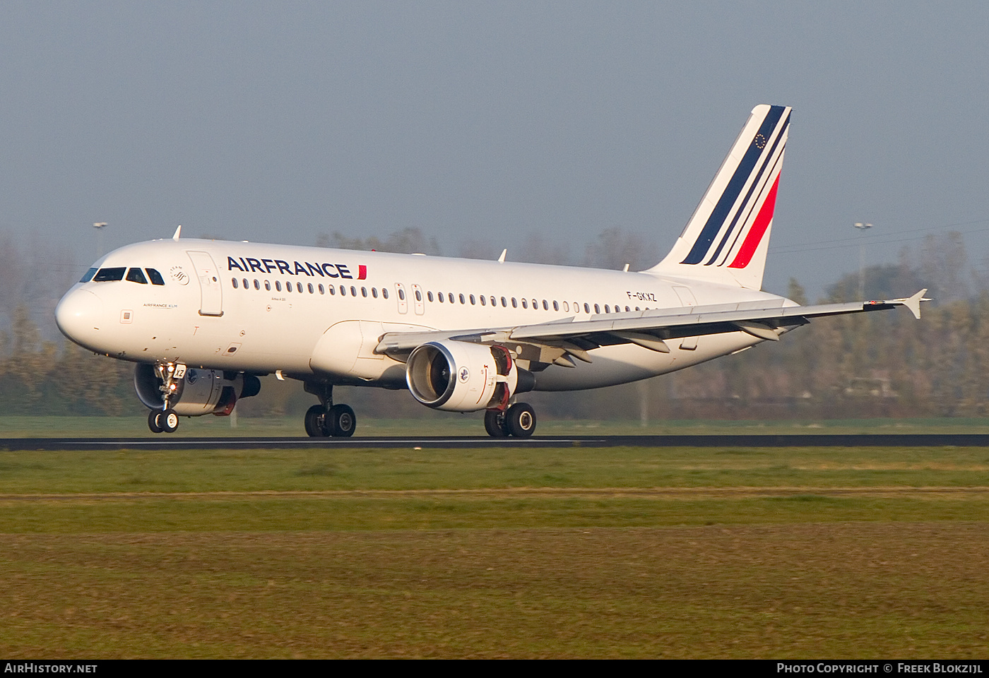 Aircraft Photo of F-GKXZ | Airbus A320-214 | Air France | AirHistory.net #389091