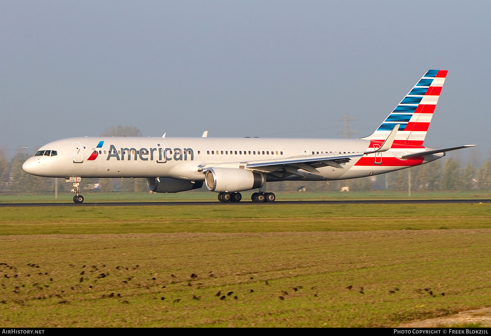 Aircraft Photo of N204UW | Boeing 757-23N | American Airlines | AirHistory.net #389093