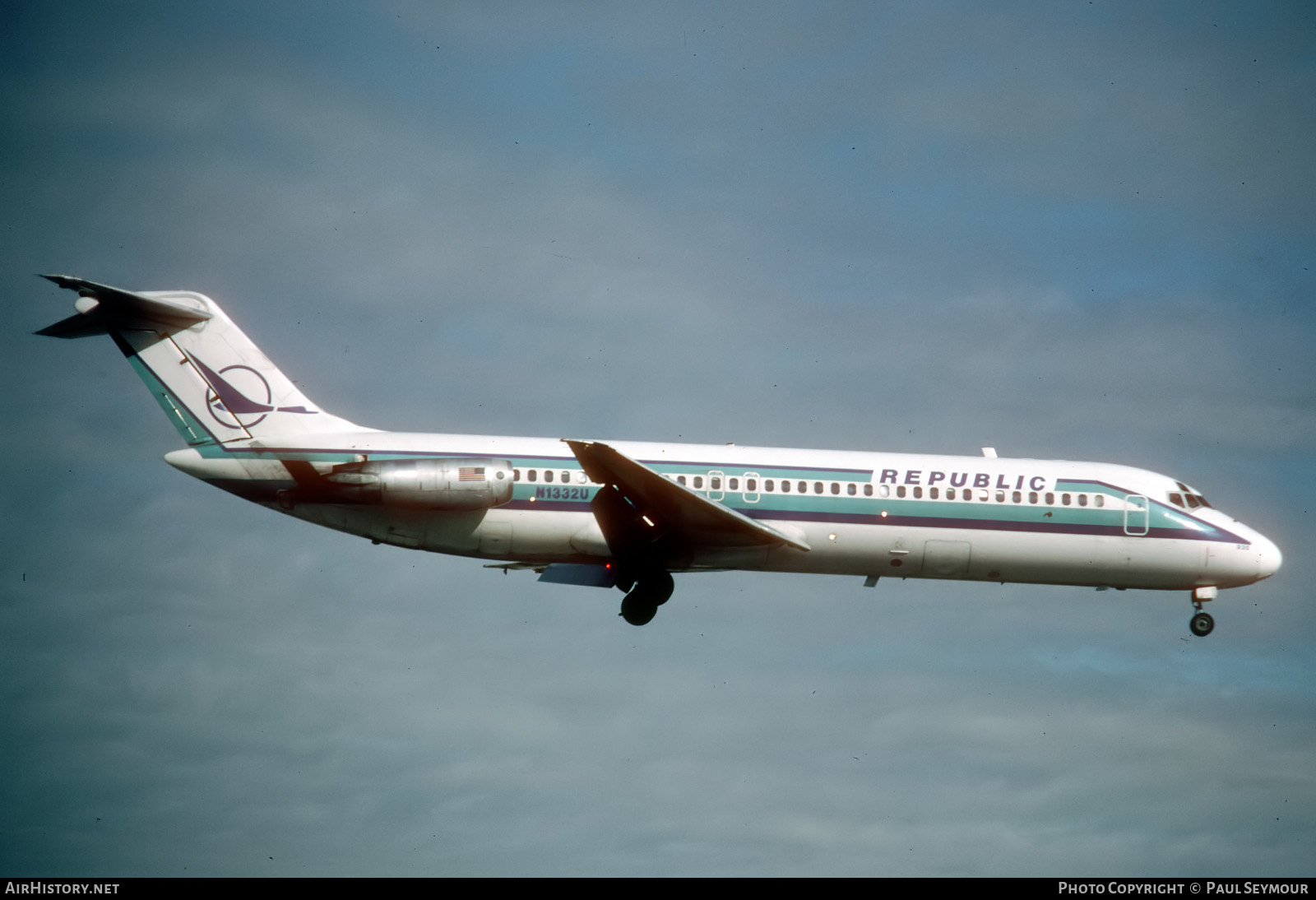 Aircraft Photo of N1332U | McDonnell Douglas DC-9-31 | Republic Airlines | AirHistory.net #389212