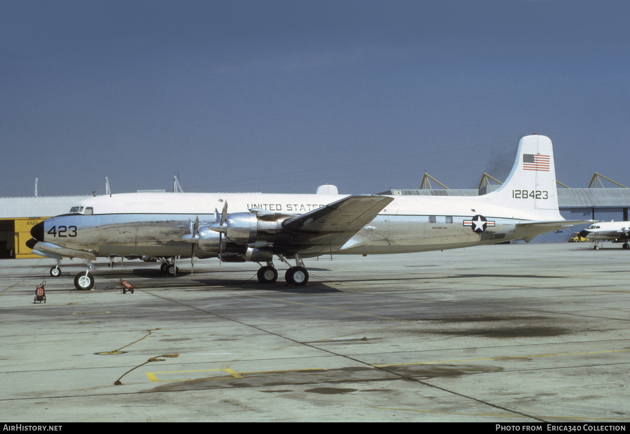 Aircraft Photo of 128423 | Douglas C-118B Liftmaster | USA - Navy | AirHistory.net #389322