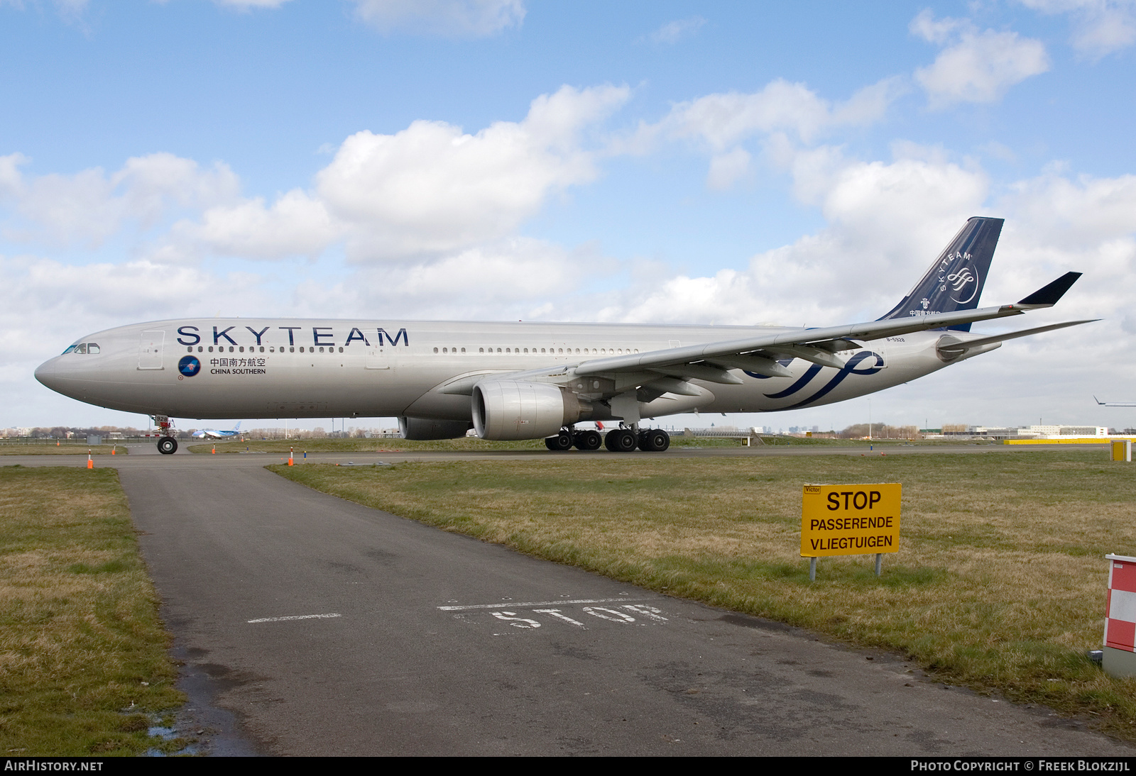 Aircraft Photo of B-5928 | Airbus A330-323E | China Southern Airlines | AirHistory.net #389376