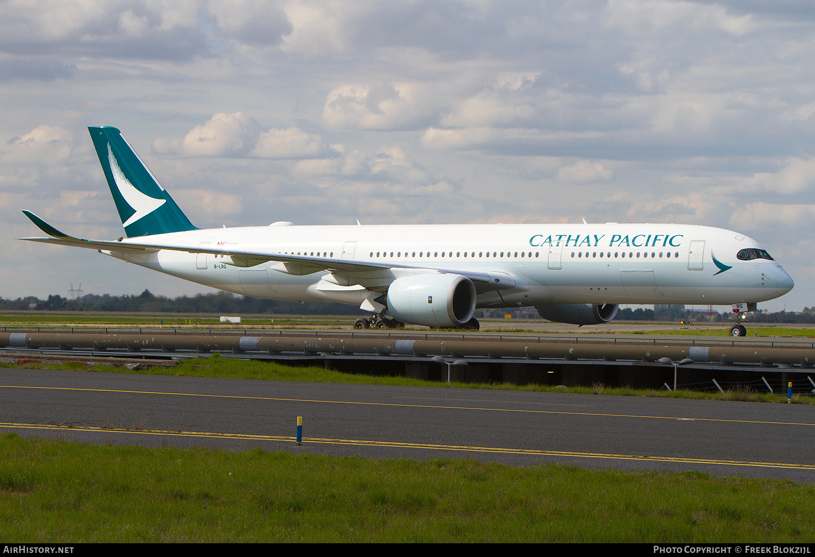 Aircraft Photo of B-LRG | Airbus A350-941 | Cathay Pacific Airways | AirHistory.net #389391