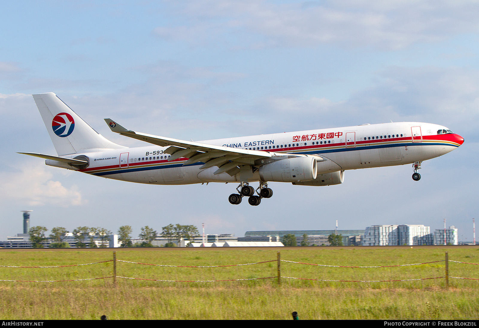 Aircraft Photo of B-5938 | Airbus A330-243 | China Eastern Airlines | AirHistory.net #389394