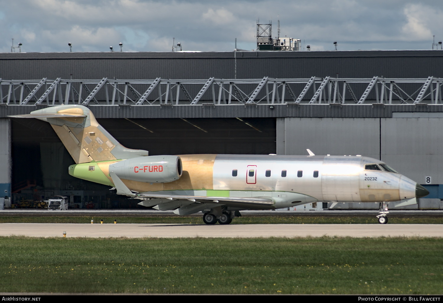 Aircraft Photo of C-FURD | Bombardier Challenger 300 (BD-100-1A10) | AirHistory.net #389421