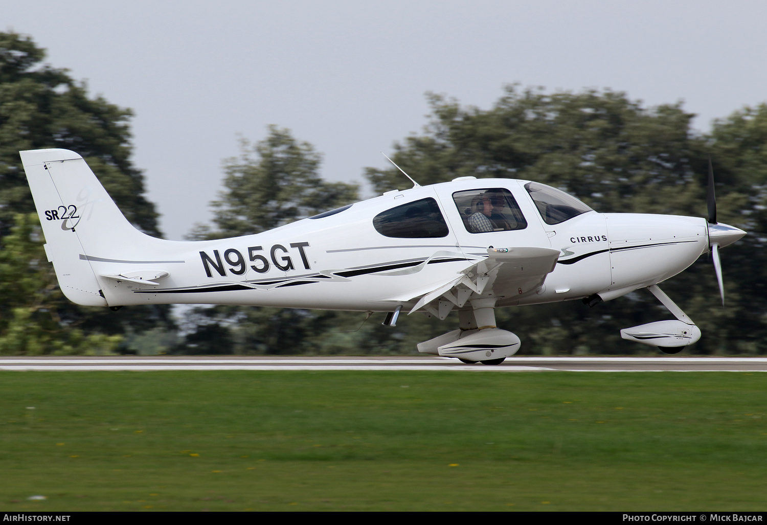 Aircraft Photo of N95GT | Cirrus SR-22 G2-GTS | AirHistory.net #389488