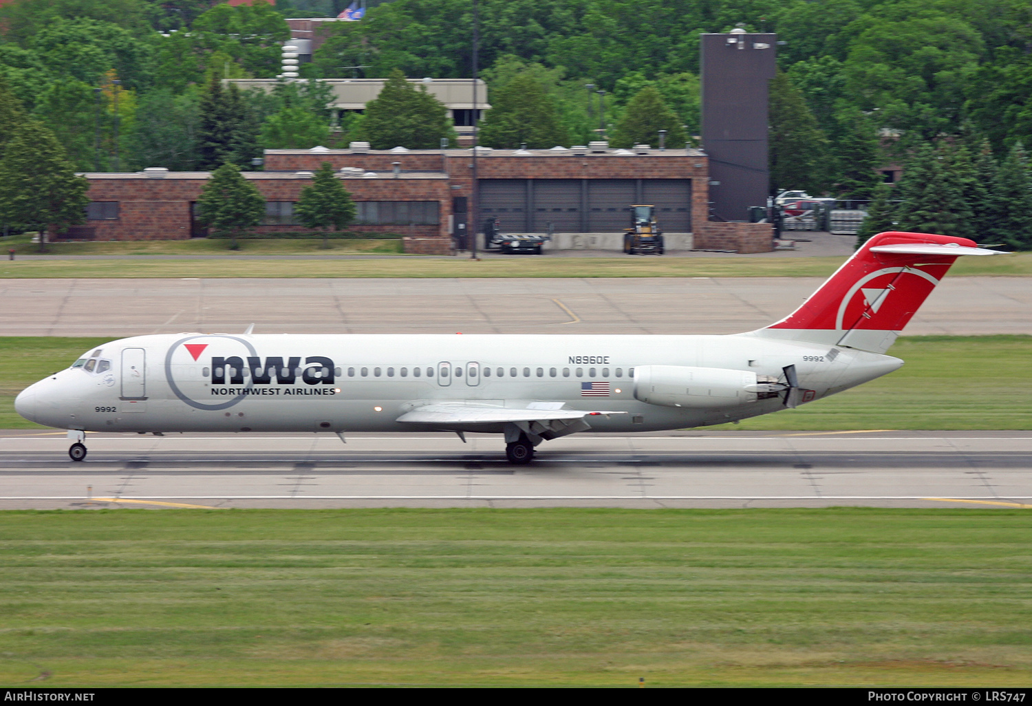 Aircraft Photo of N8960E | McDonnell Douglas DC-9-31 | Northwest Airlines | AirHistory.net #389509