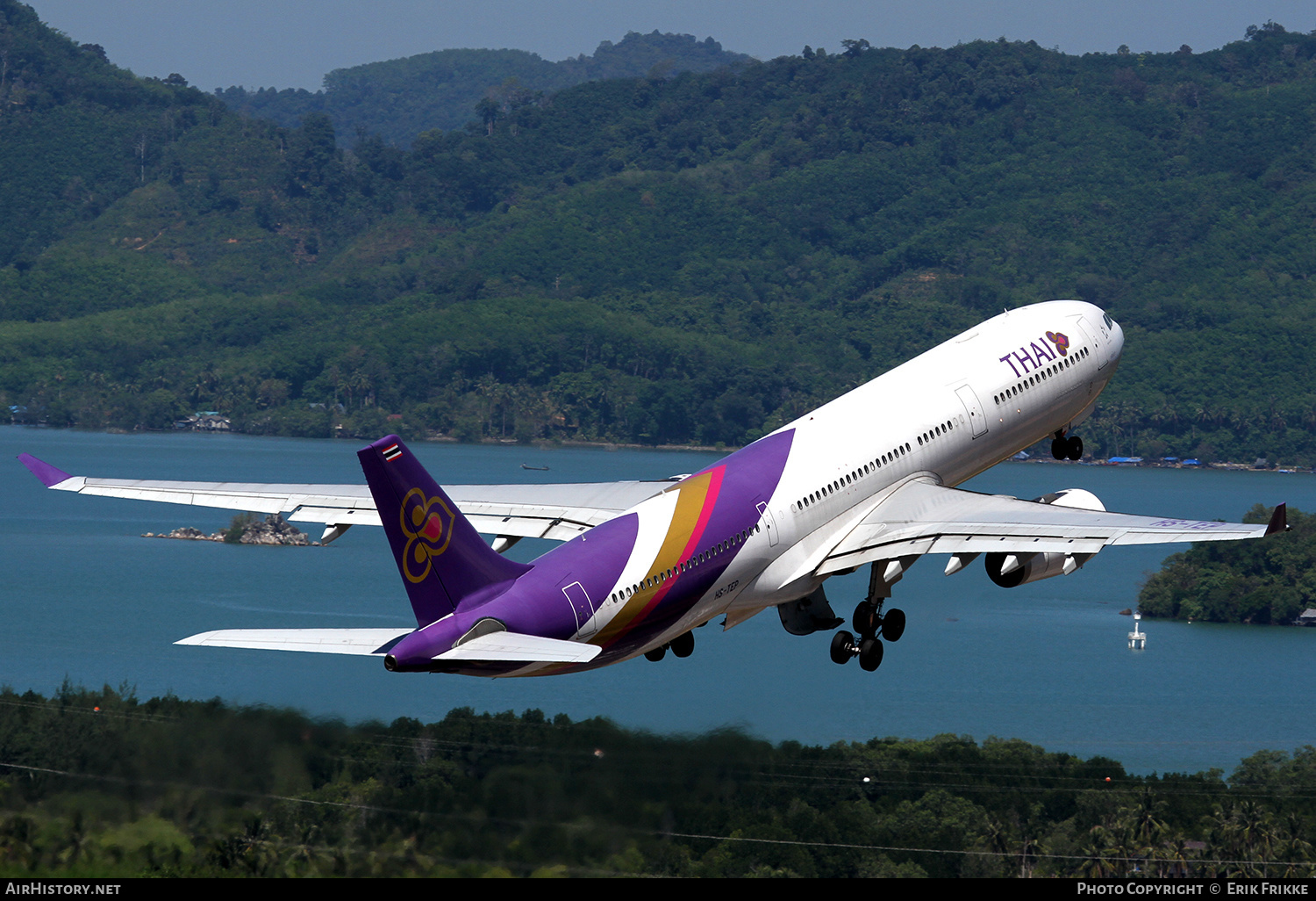 Aircraft Photo of HS-TEP | Airbus A330-343 | Thai Airways International | AirHistory.net #389605
