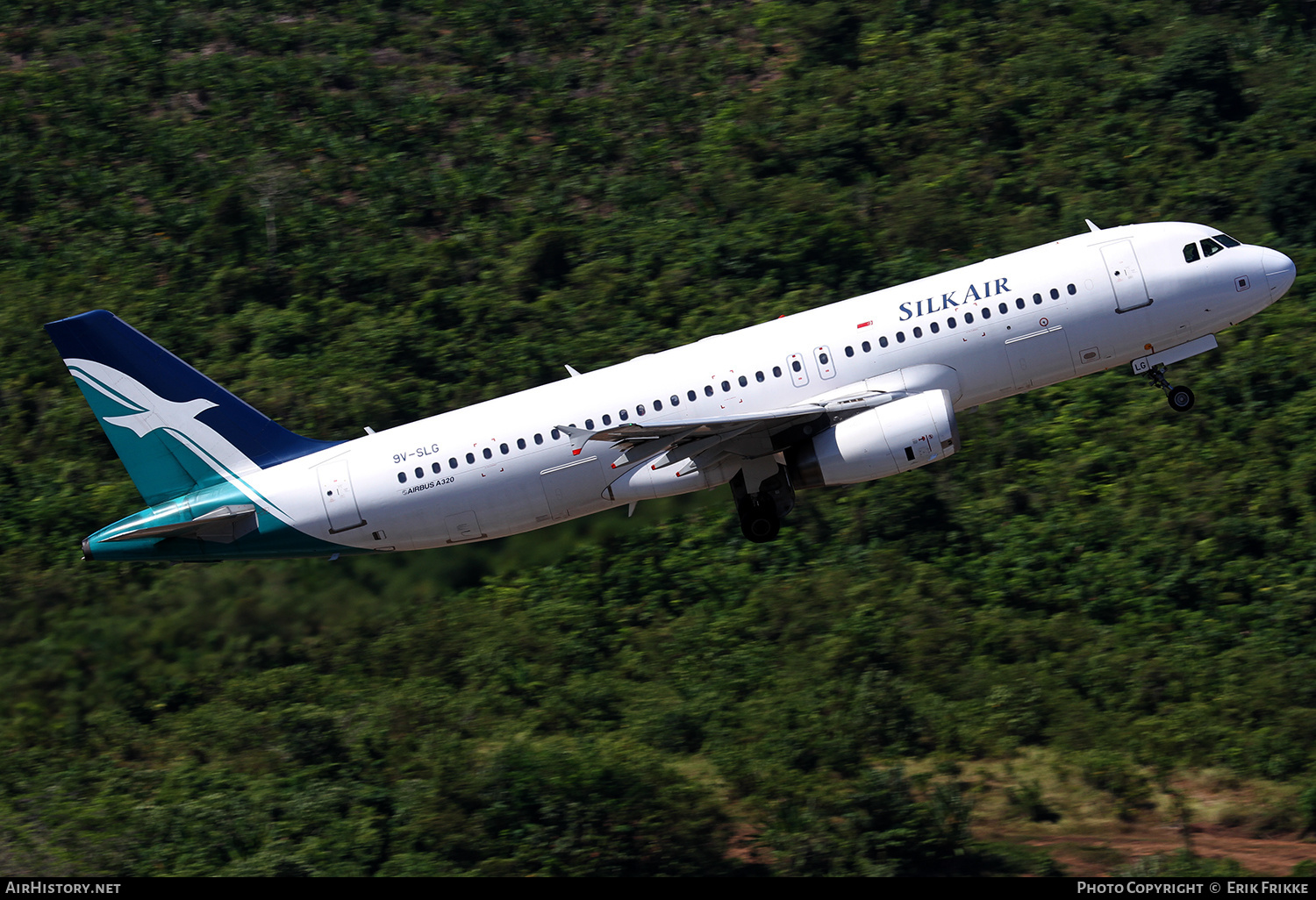 Aircraft Photo of 9V-SLG | Airbus A320-233 | SilkAir | AirHistory.net #389606