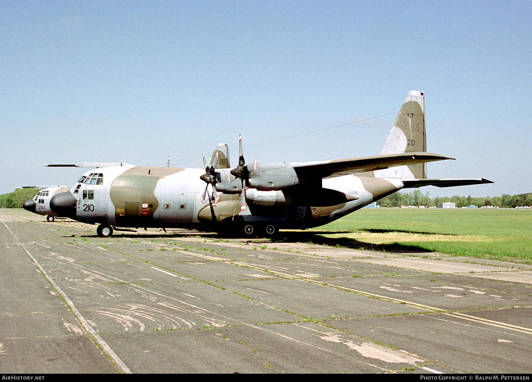Aircraft Photo of XV210 | Lockheed C-130K Hercules C1 (L-382) | UK - Air Force | AirHistory.net #389697