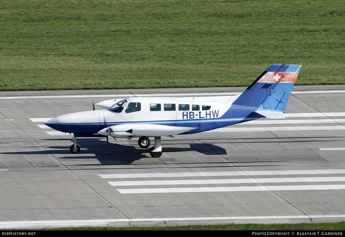 Aircraft Photo of HB-LHW | Cessna 402B | AirHistory.net #389856