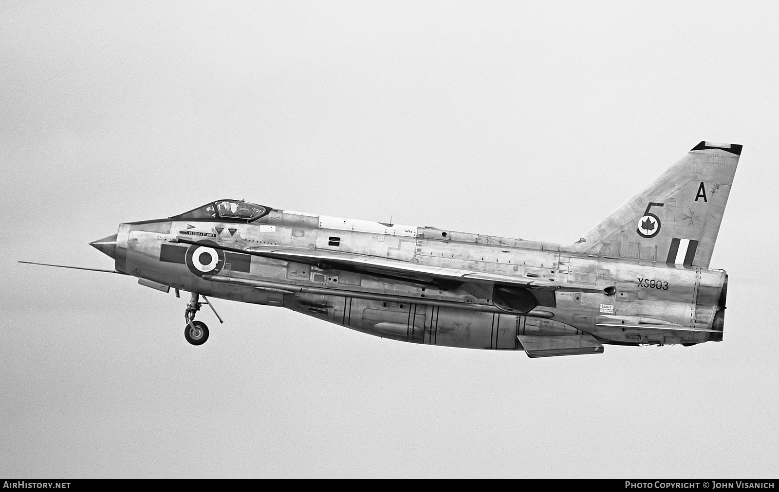 Aircraft Photo of XS903 | English Electric Lightning F6 | UK - Air Force | AirHistory.net #389857