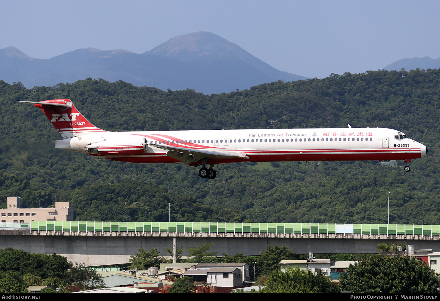 Aircraft Photo of B-28037 | McDonnell Douglas MD-82 (DC-9-82) | Far Eastern Air Transport - FAT | AirHistory.net #389997
