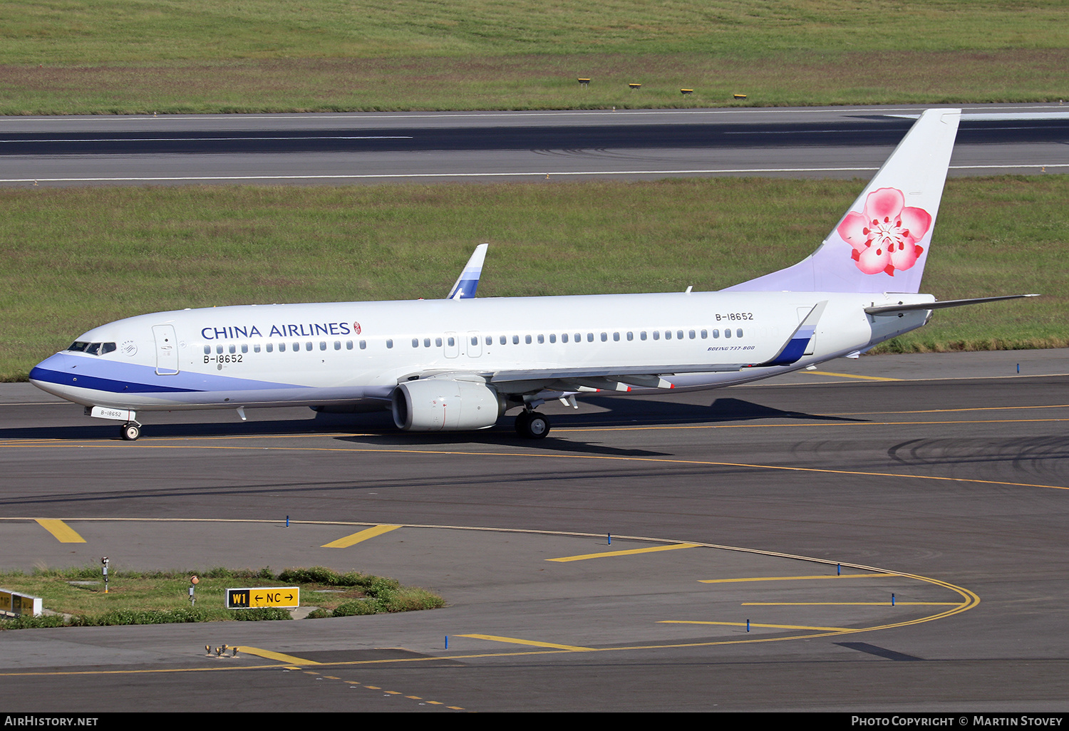Aircraft Photo of B-18652 | Boeing 737-8Q8 | China Airlines | AirHistory.net #389998